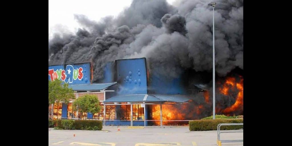 Customer Reviews Predict Toys "R" Us Bankruptcy